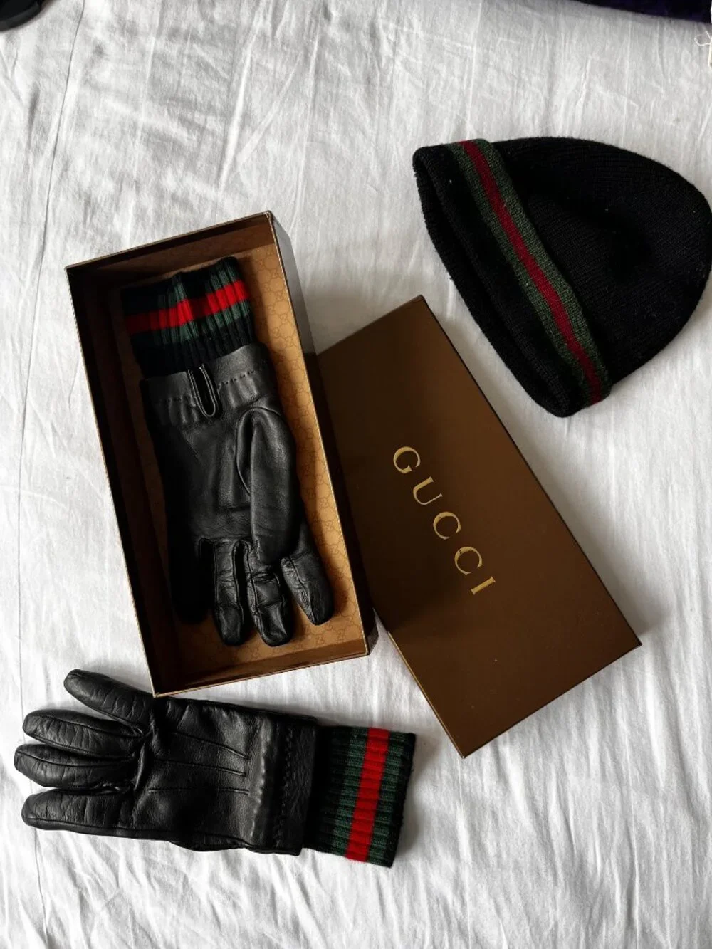 Gucci - Web Stripe Gloves & Beanie Preloved